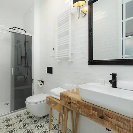 Cosy With Air Conditioning By Renters * Cracovia