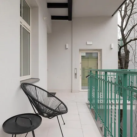 Apartment Cosy With Air Conditioning By Renters Krakow