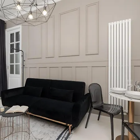 Cosy With Air Conditioning By Renters Krakow