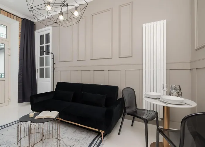 Cosy With Air Conditioning By Renters Krakow